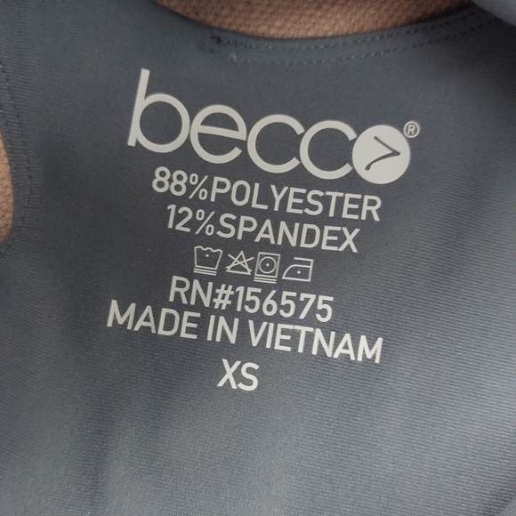 NWT Sporty crop top/bra - Picture 5 of 6